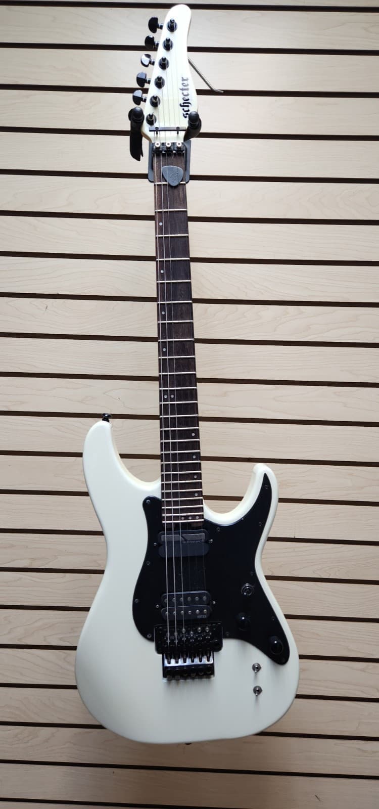 Schecter Sun Valley Super Shredder FR-S Electric Guitar w/ Case