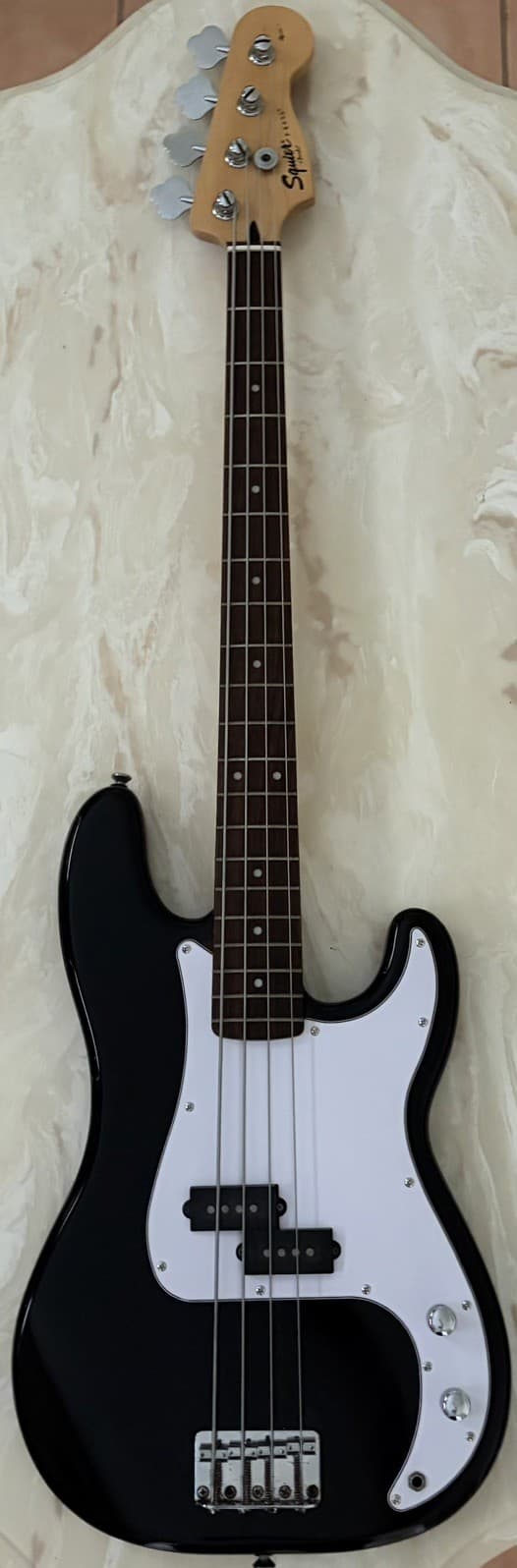 Squier Affinity Precision Bass - Black | TESTED