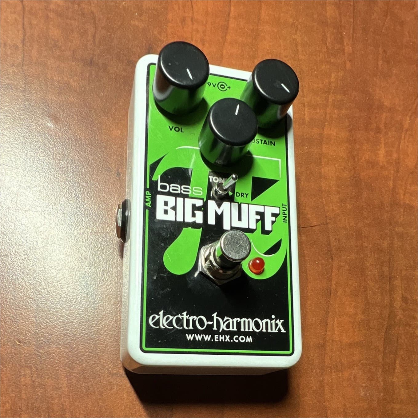 Electro-Harmonix Bass Big Muff Analog Fuzz Pedal for Bass Guitar