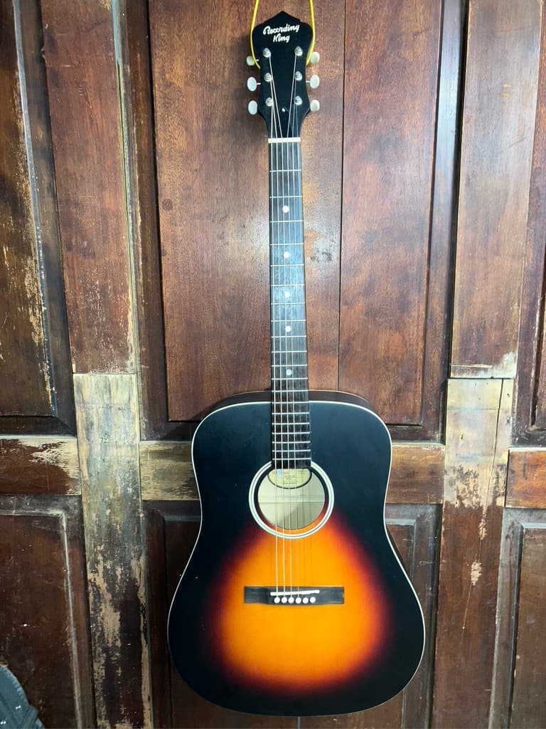Recording King RDH-05 Solid Top Dreadnought Steel String Acoustic Guitar