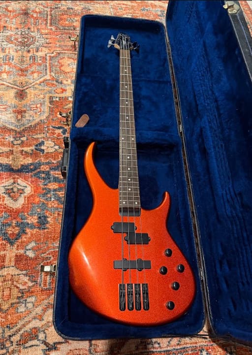 Peavey Millennium BXP 4 String Bass Guitar w/ Hard Case Orange Metallic