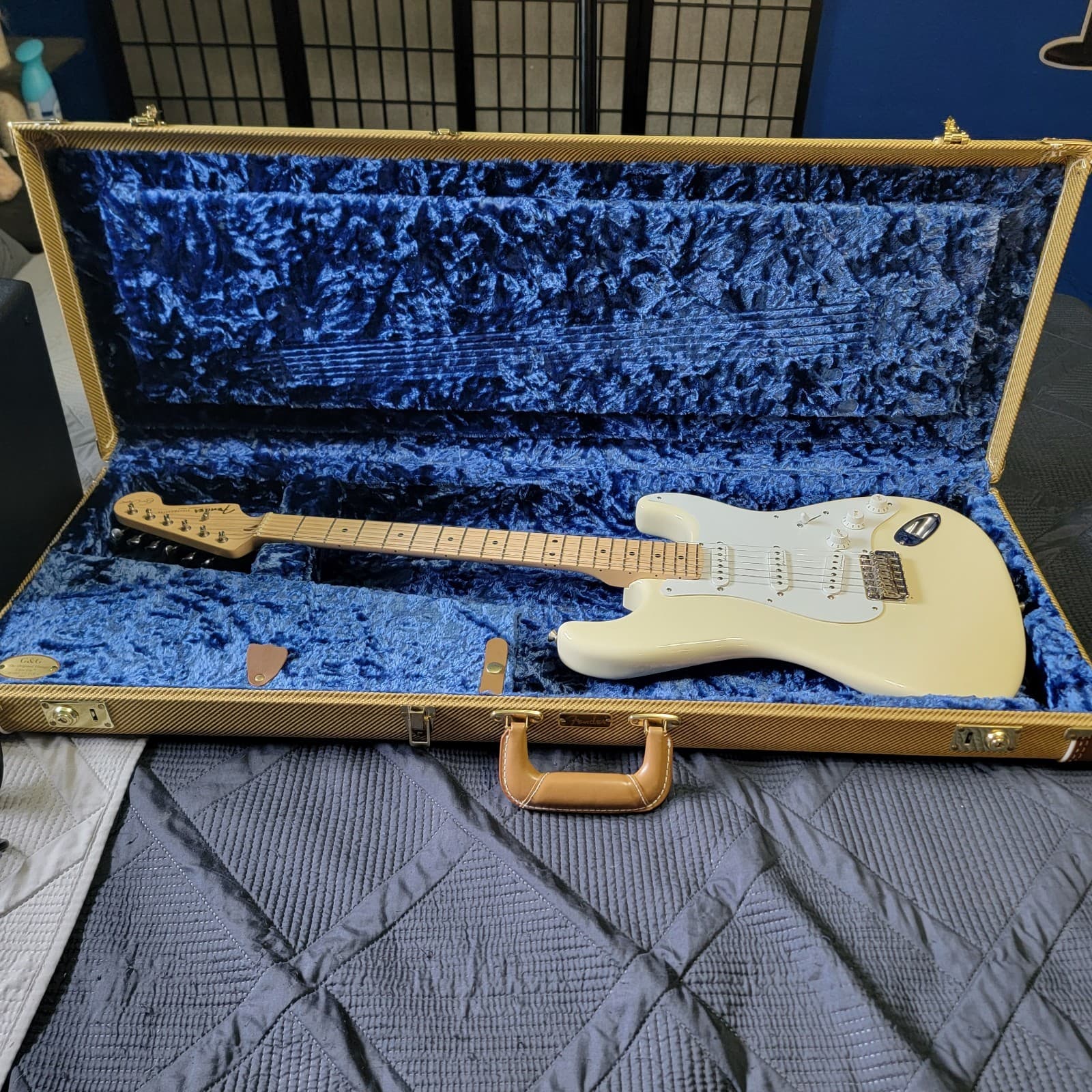 Eric Clapton Fender Stratocaster 2021 Olympic White Guitar ,fender Mustang LT25.