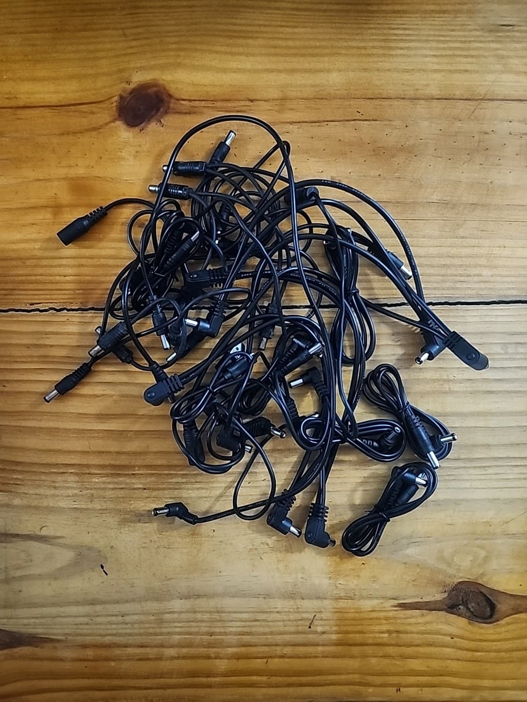 Guitar Effects Pedal Daisy Chains And Power Cables Lot