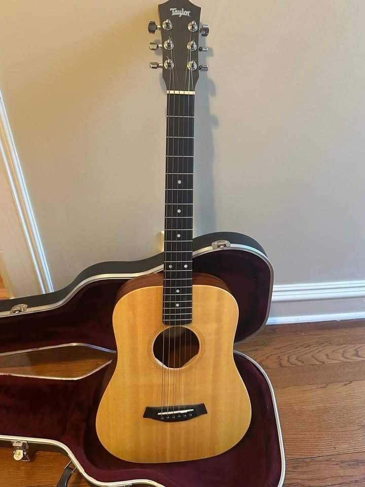 Taylor Big Baby Acoustic Guitar Natural with hard case