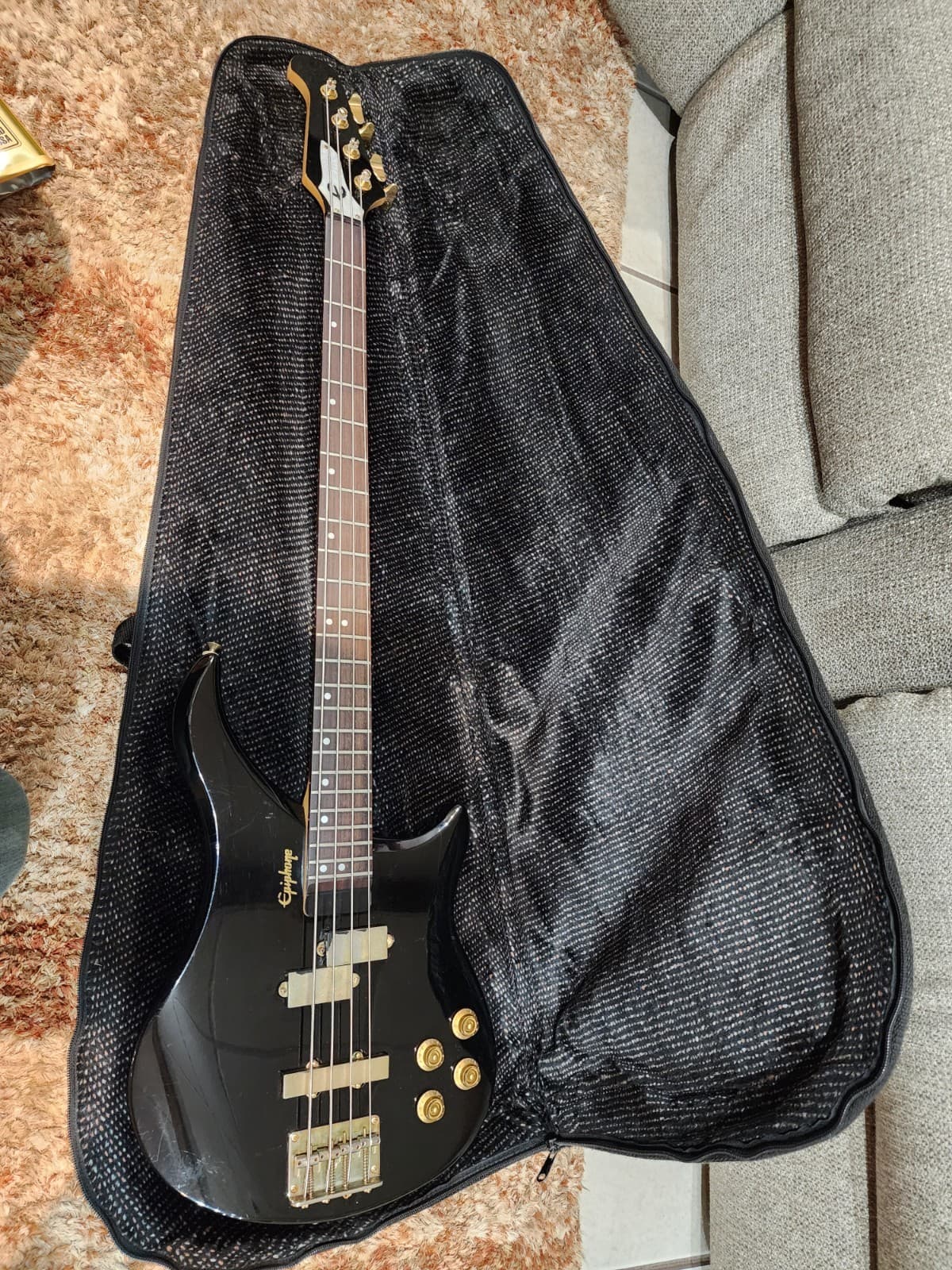 Epiphone EBM4 1990's Vintage Bass Guitar With 90's Epiphone Padded Case