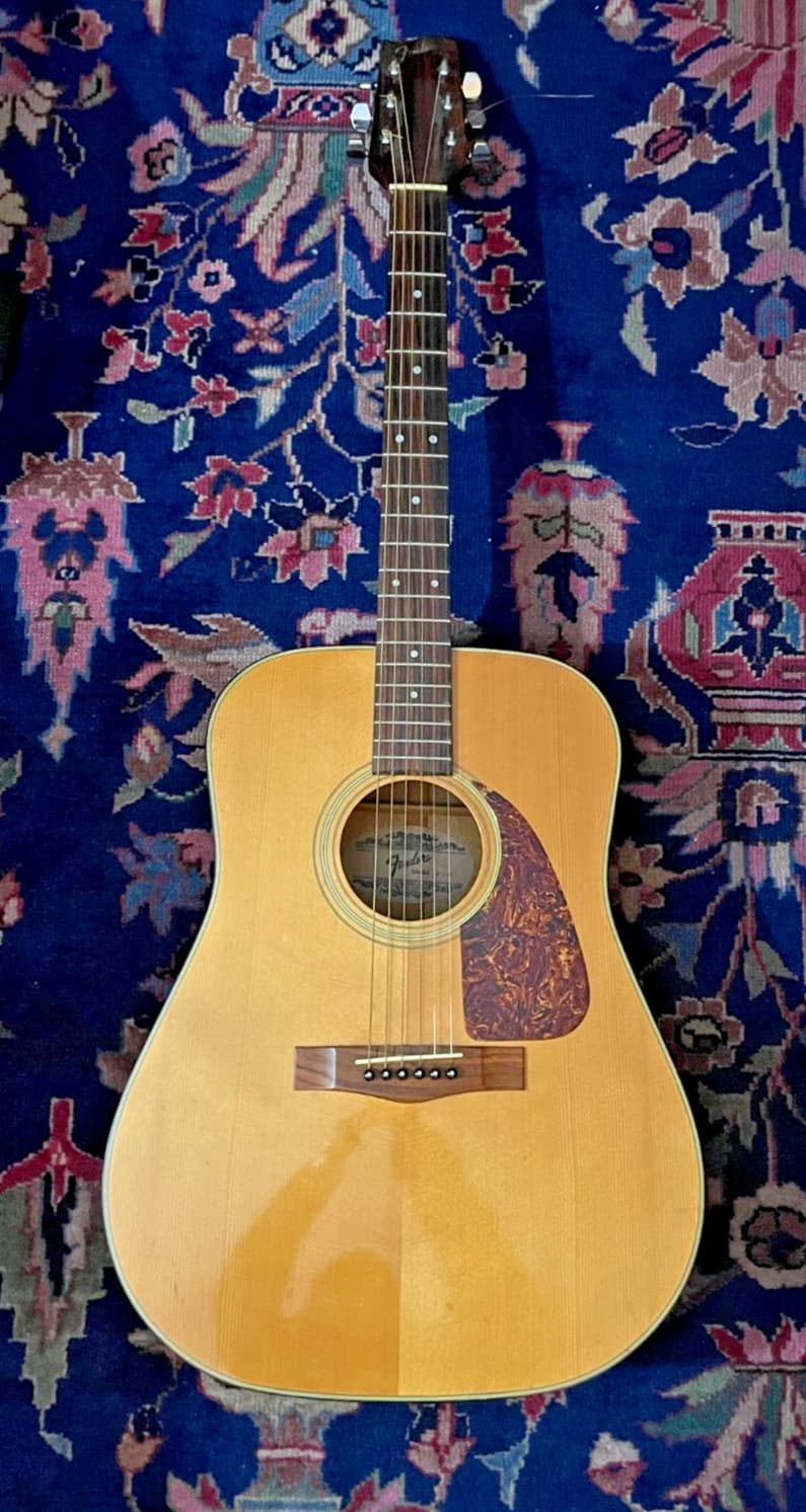 FENDER ACOUSTIC GUITAR F-210