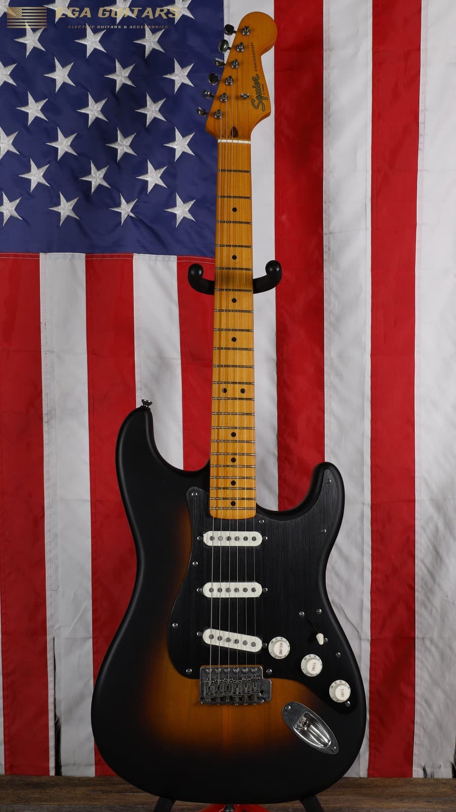 Squier 40th Anniversary Vintage Stratocaster - Satin Wide 2-Color Sunburst