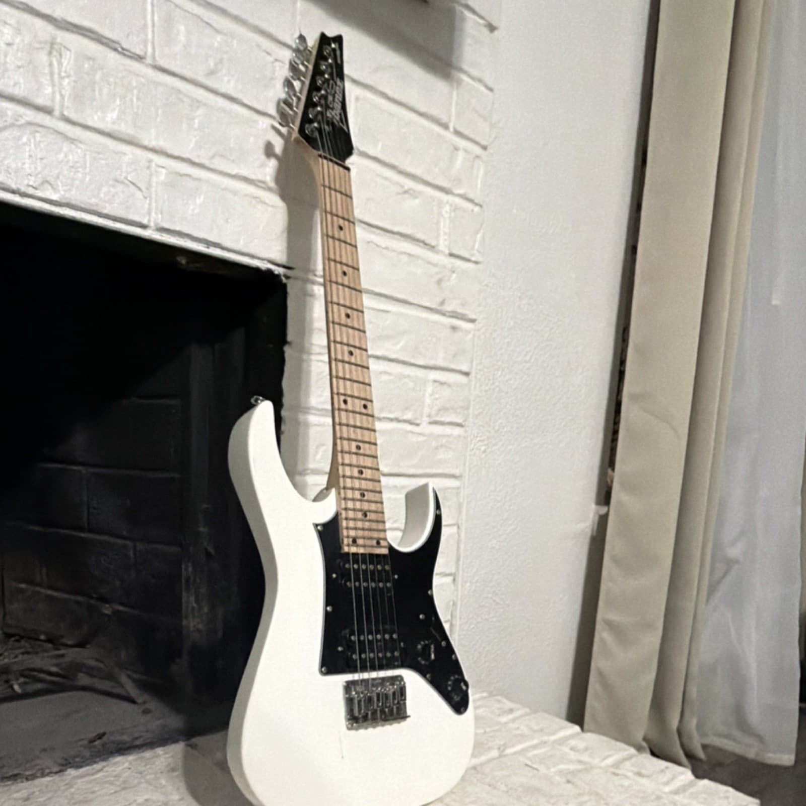 Ibanez GRG GIO White Solid 6 String Right-Handed Electric Guitar