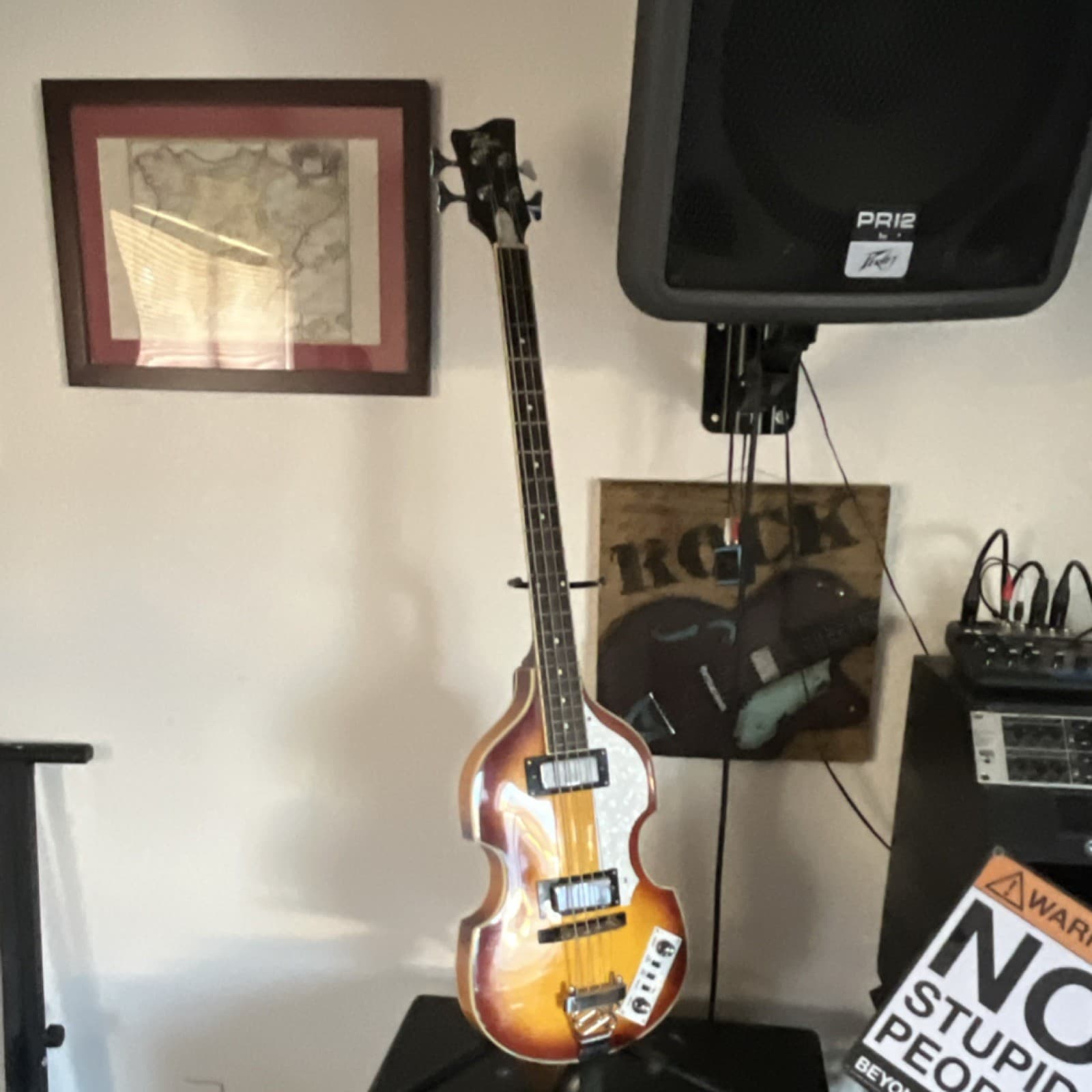 Rogue Violin Bass Electric 4-String Solid Body Sunburst Bass Guitar