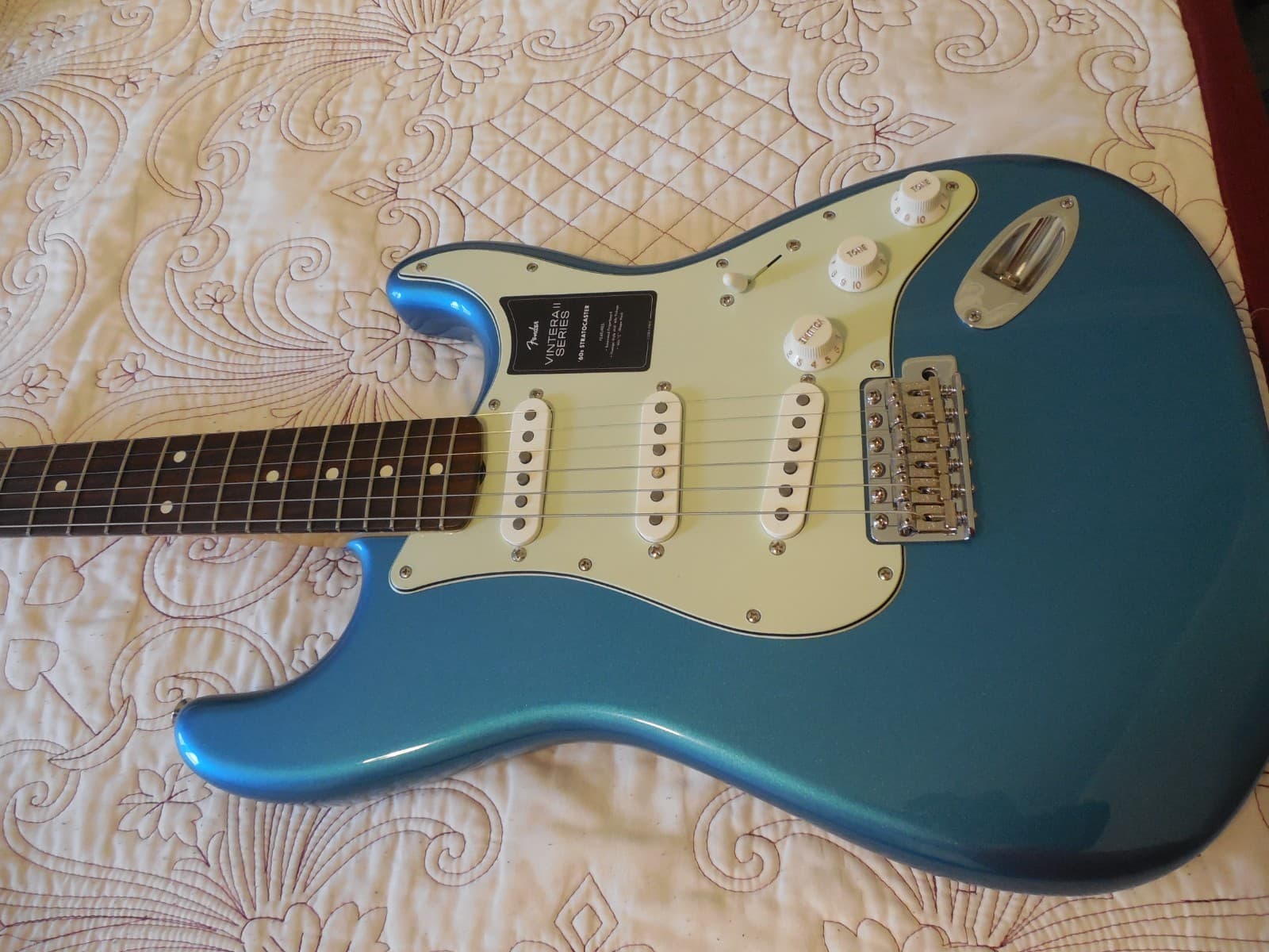 Fender Vintera II '60s Stratocaster - Lake Placid Blue - Mint Cond.
