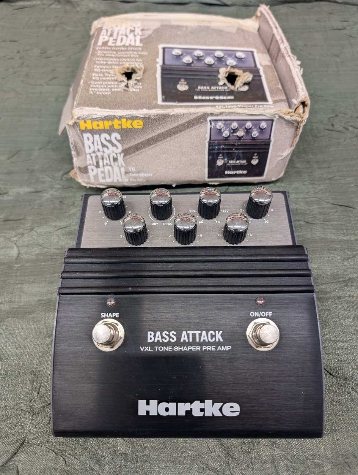 Hartke Bass Attack VXL Tone Shaper Bass Pre Amp Pedal For Bass Guitar W Box