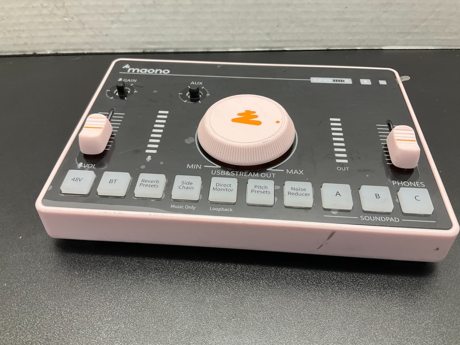 MAONO Streaming Audio Mixer, Audio Interface with Pro-preamp, Bluetooth,