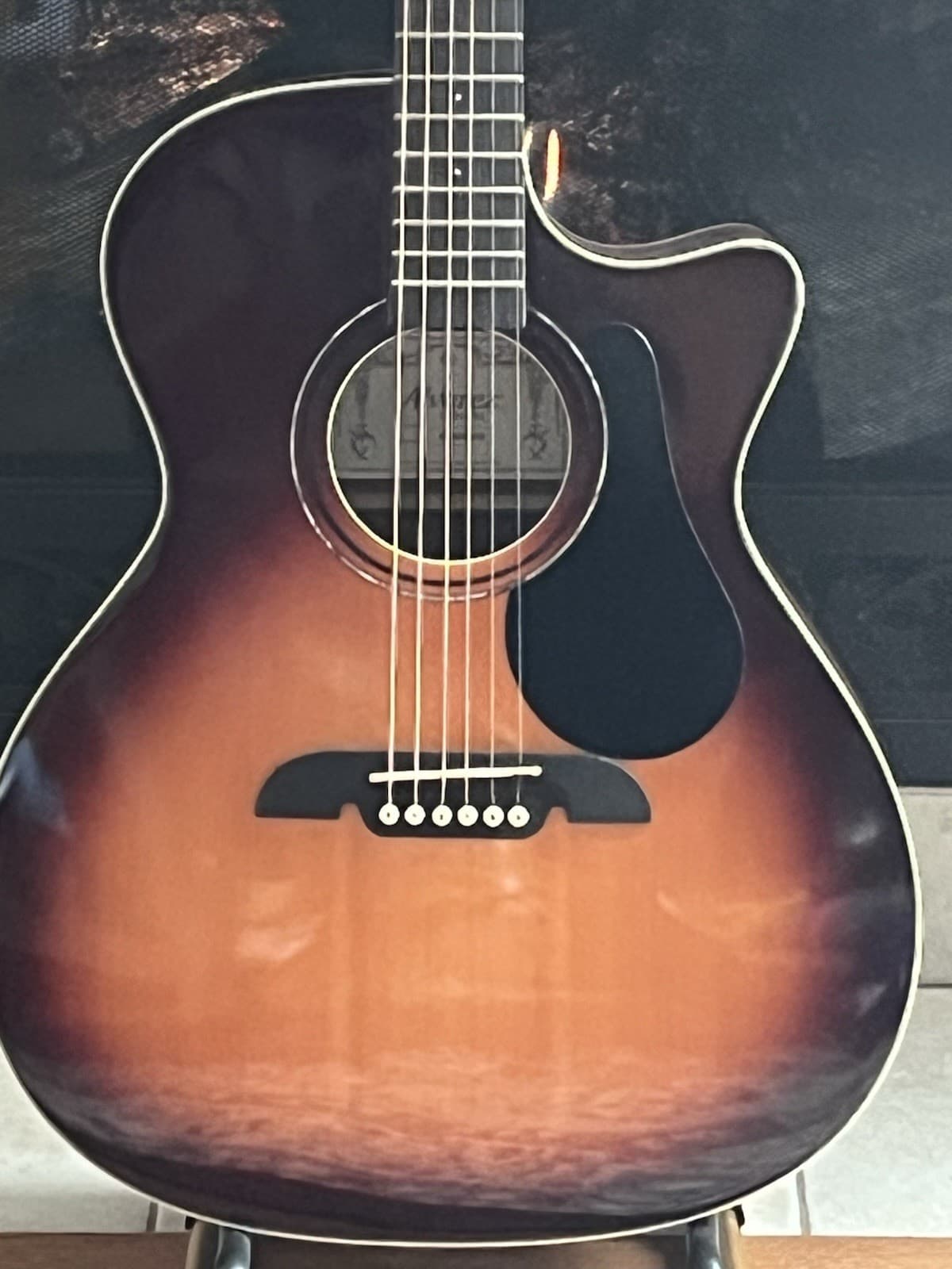 Alvarez RG260CESB Acoustic-Electric Guitar Sunburst - Pro Setup - Fender Bag