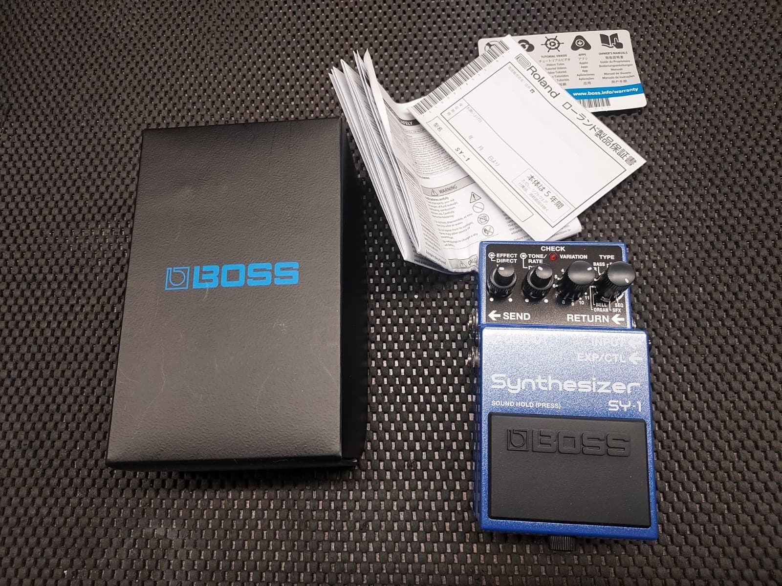 Mint Boss SY-1 Guitar Synthesizer Stompbox Effect Pedal