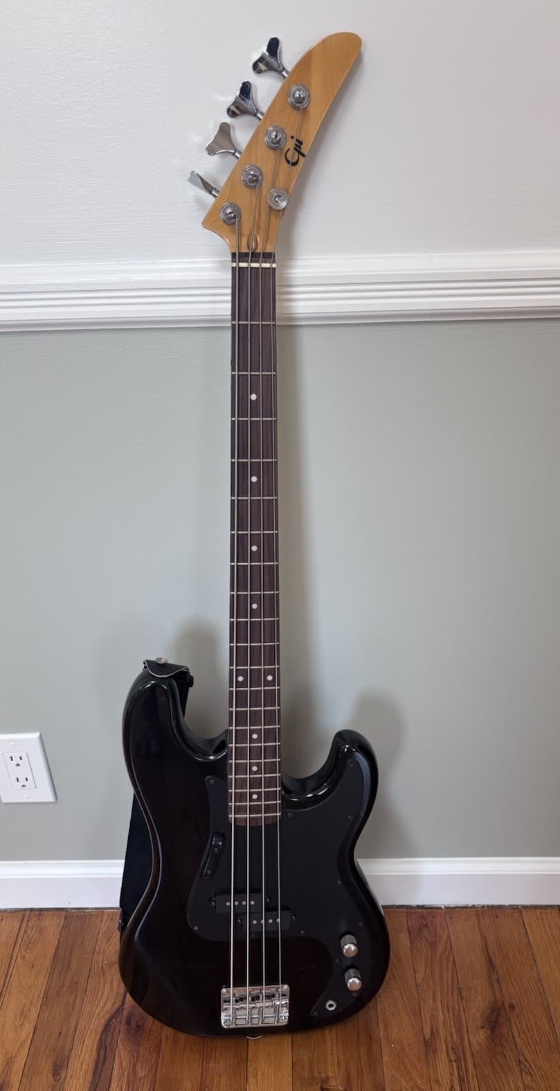 Vintage Epiphone Epi ES-100 Electric Bass Guitar Ebony Mint! with Orig. Case