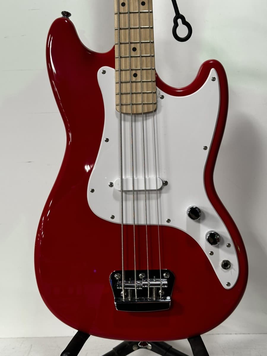 SQUIER AFFINITY BRONCO SHORT SCALE BASS GUITAR - TORINO RED (P03061587)
