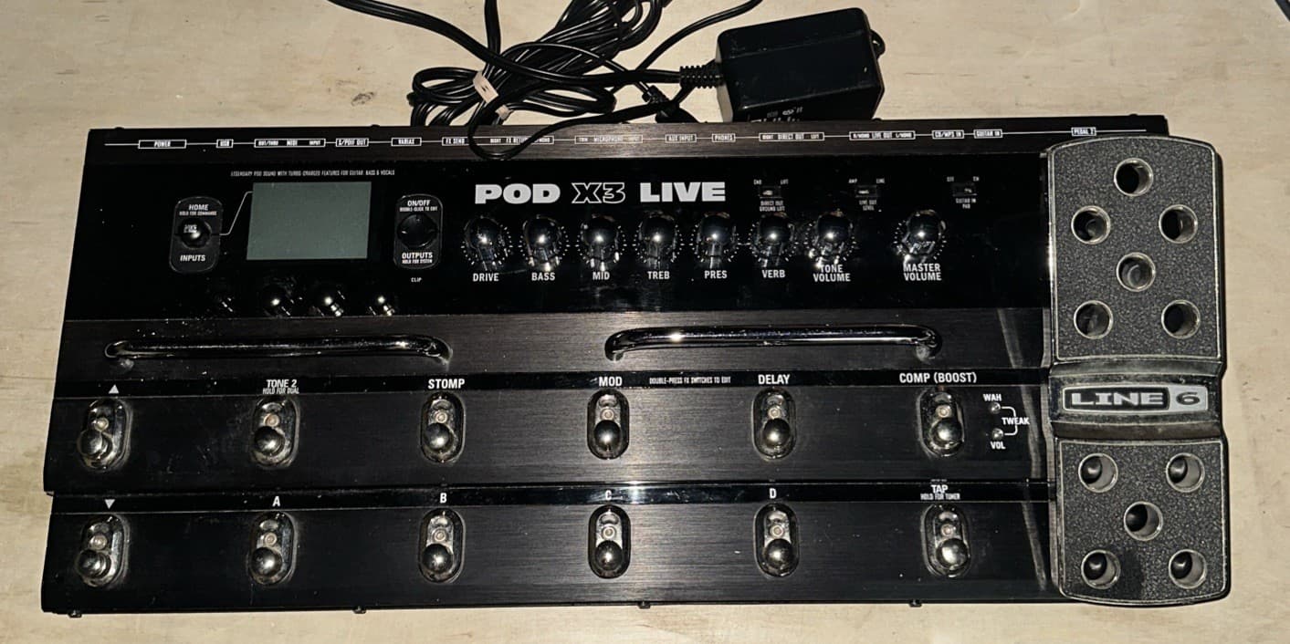 Line 6 Pod X3 Live Multi-Effects Guitar Pedal Amp Modeler Bass Black Audio Gear