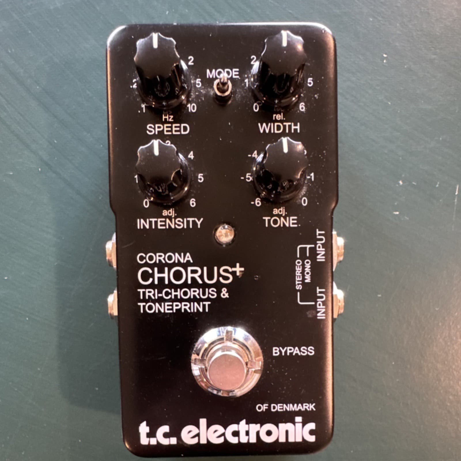 TC Electronic Corona Chorus+ Tri-Chorus Toneprint Pedal for Electric Guitar