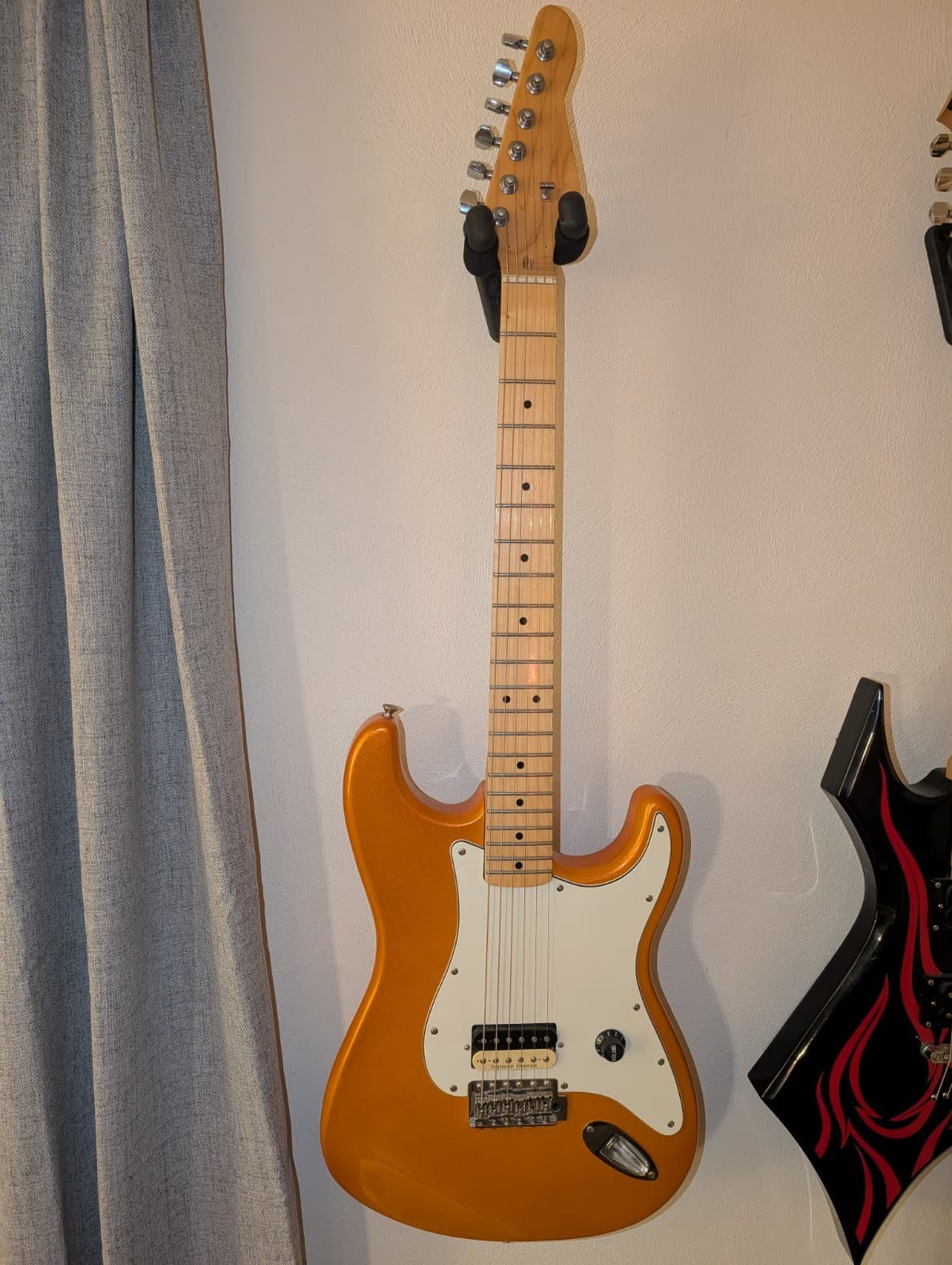 Telecaster-Style Guitar Seymour Duncan Pickup