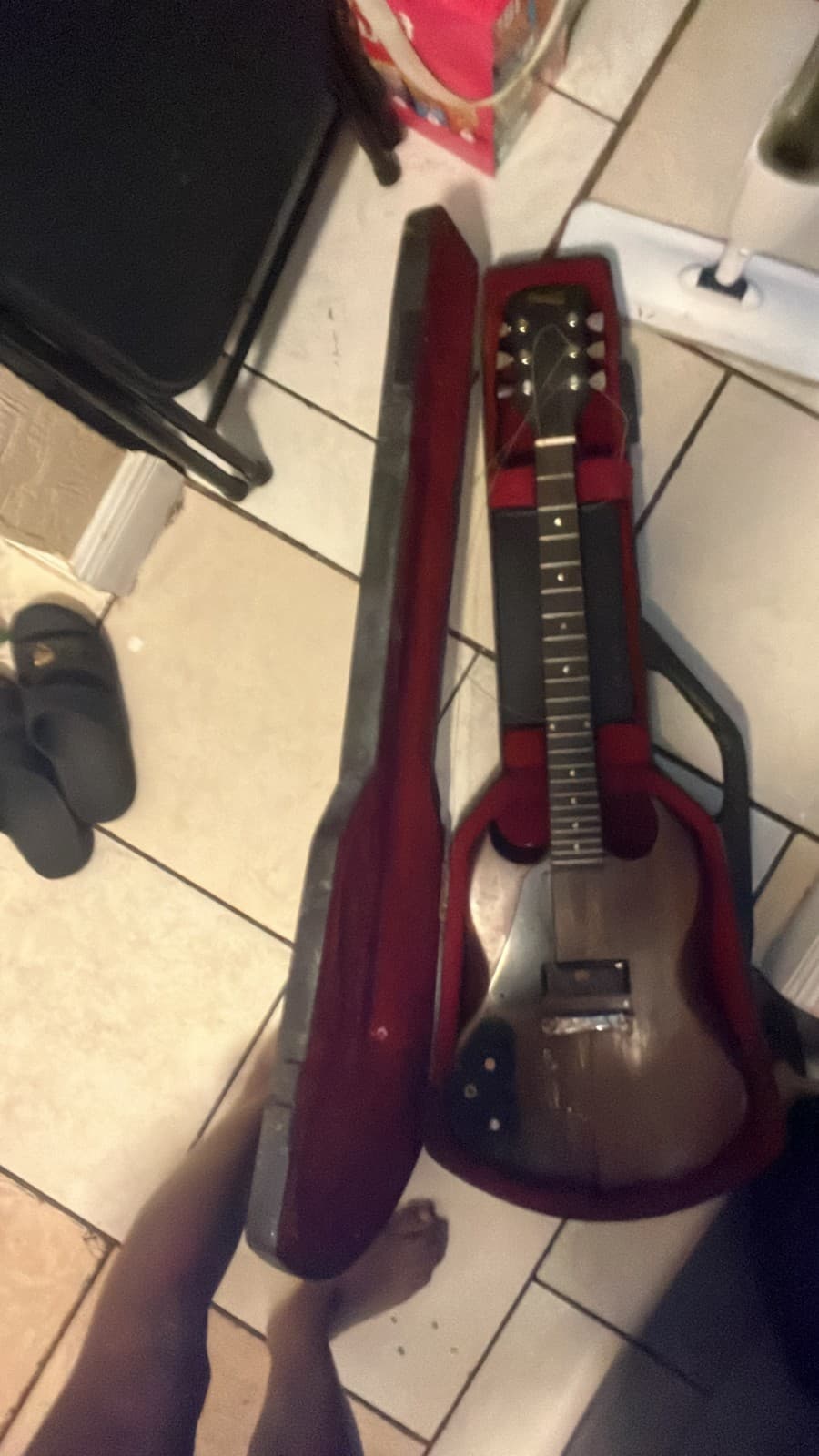 SG Gibson GUITAR