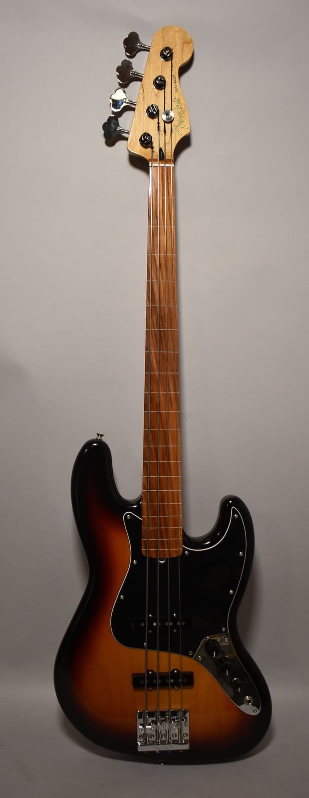 2018 Fender Player Series Jazz Bass Fretless Upgraded Sunburst Finish MIM