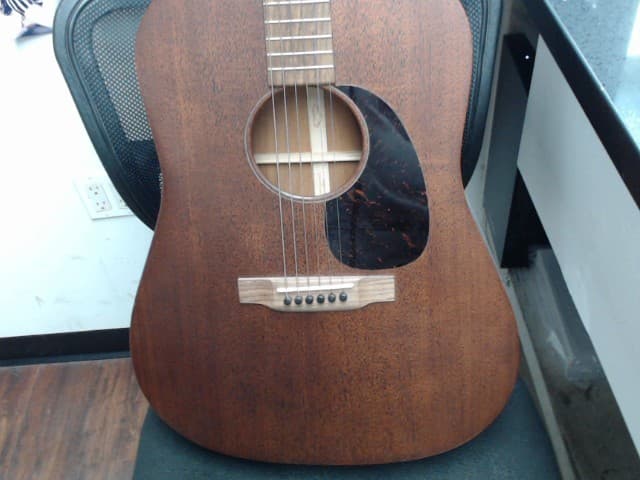 C.F. MARTIN & CO. D-15M (EZ1007485)