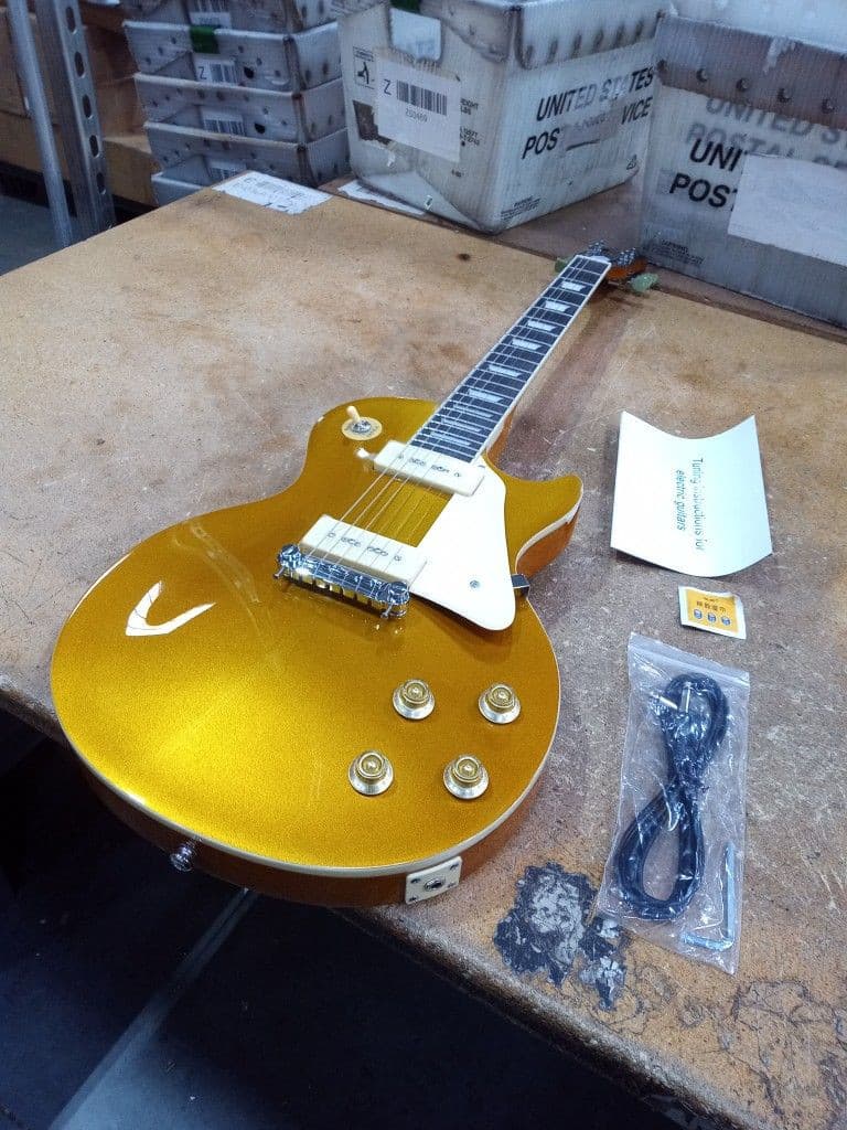 Used guitar：LP electric guitar gold finish P90 pickup Free Ship