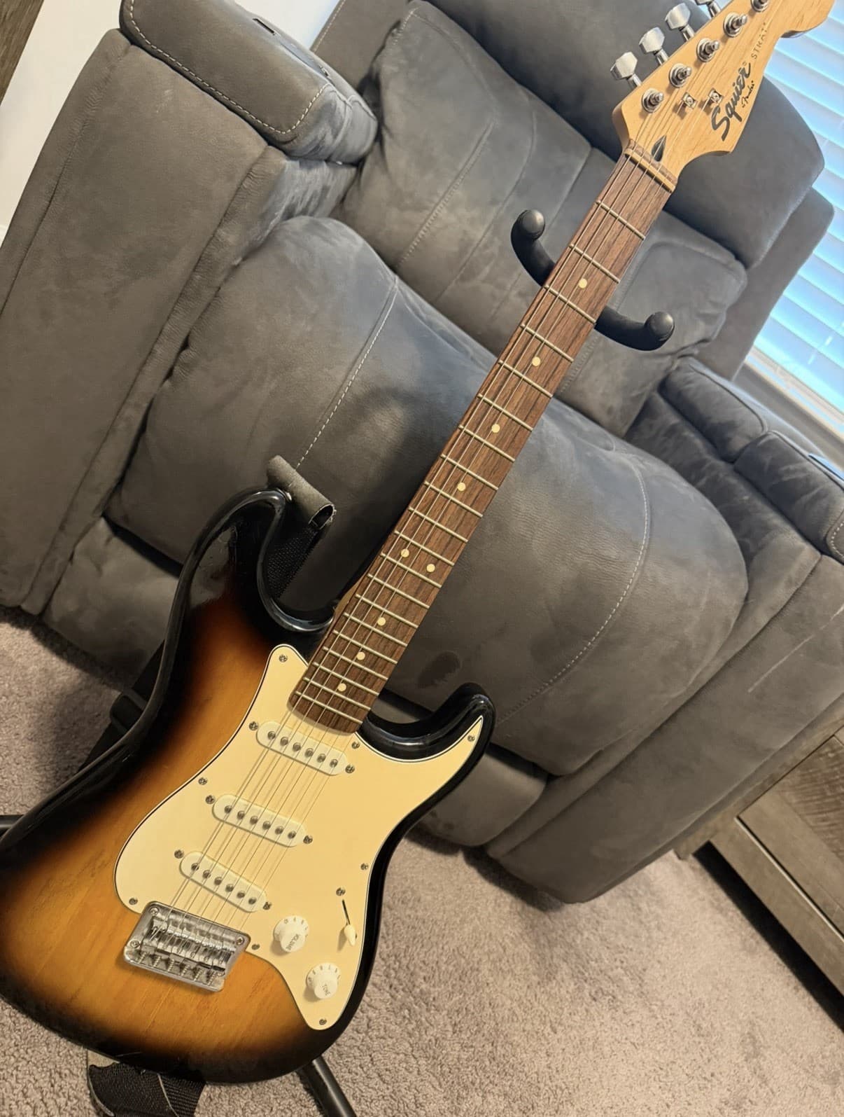 Squier Stratocaster Electric Guitar Sunburst Rosewood Right-Handed w/ Strap