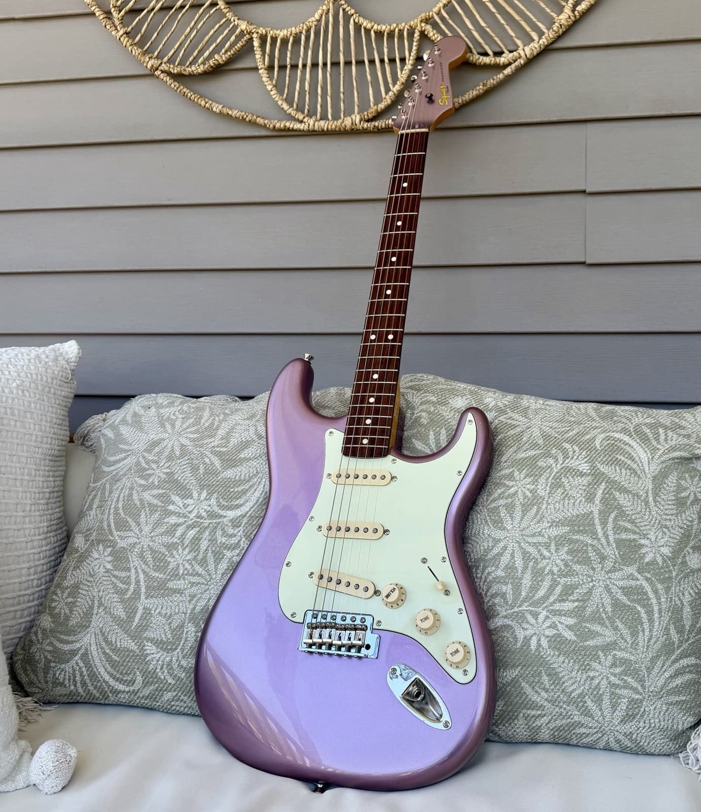 2015 Squier Classic Vibe '60s Stratocaster Burgundy Mist Metallic FSR—6.8lbs!