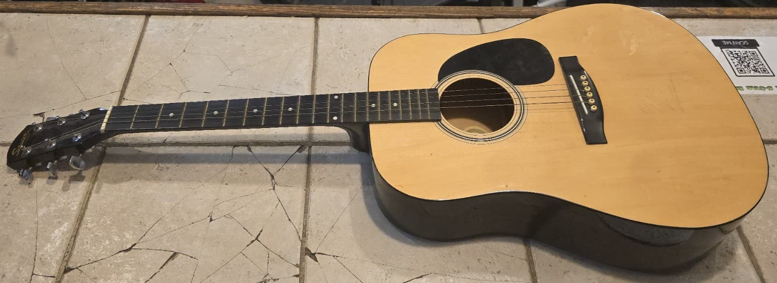 Squier Fender Acoustic Guitar / 093-0300-021 /