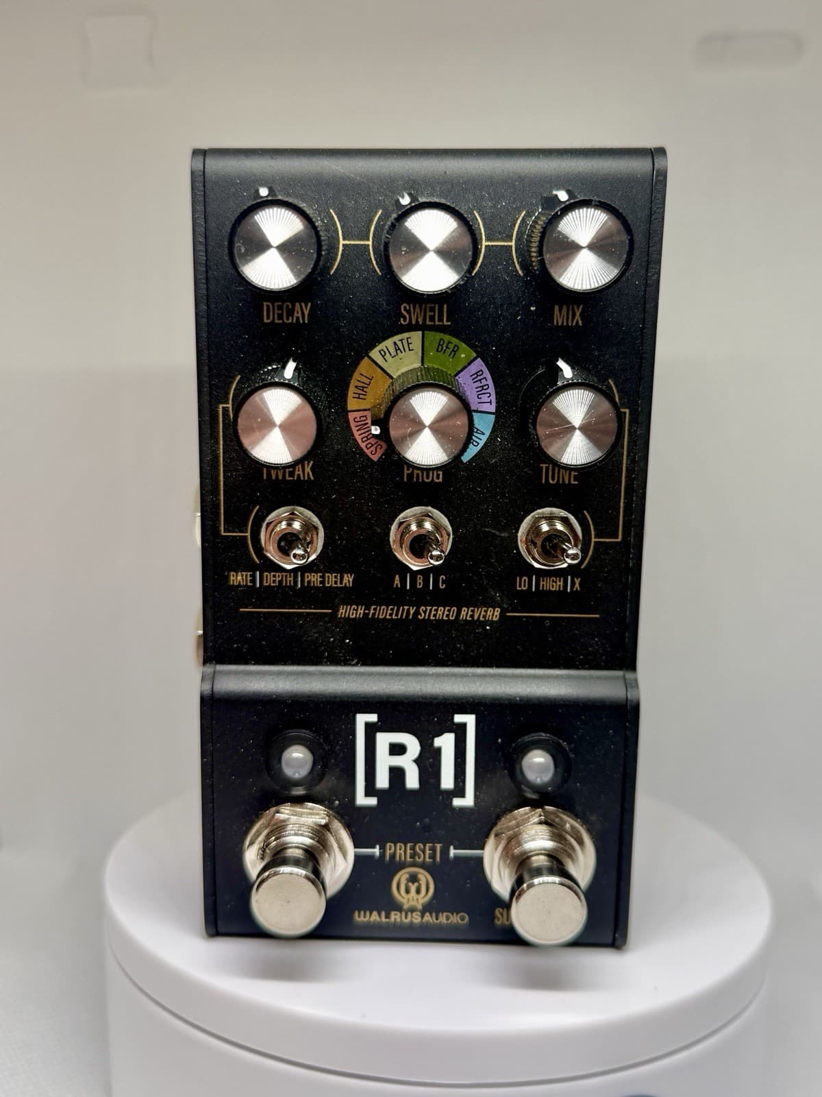 Walrus Audio R1 High-Fidelity Stereo Digital Reverb Guitar Pedal
