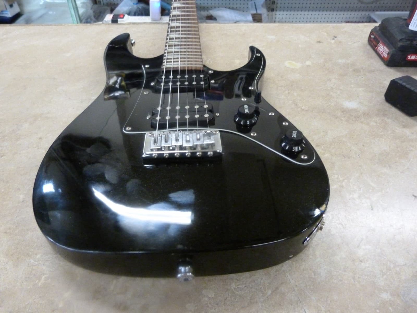 Ibanez GIO Mikro Short Scale Electric Guitar - Black Beginner Kids