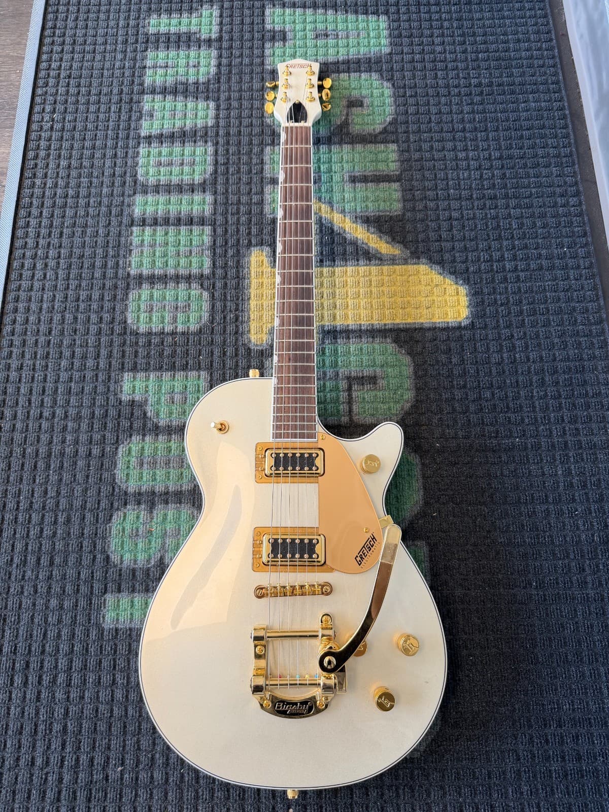 Gretsch Guitars G5237TG Electromatic Jet FT Bigsby LE Guitar Champagne White