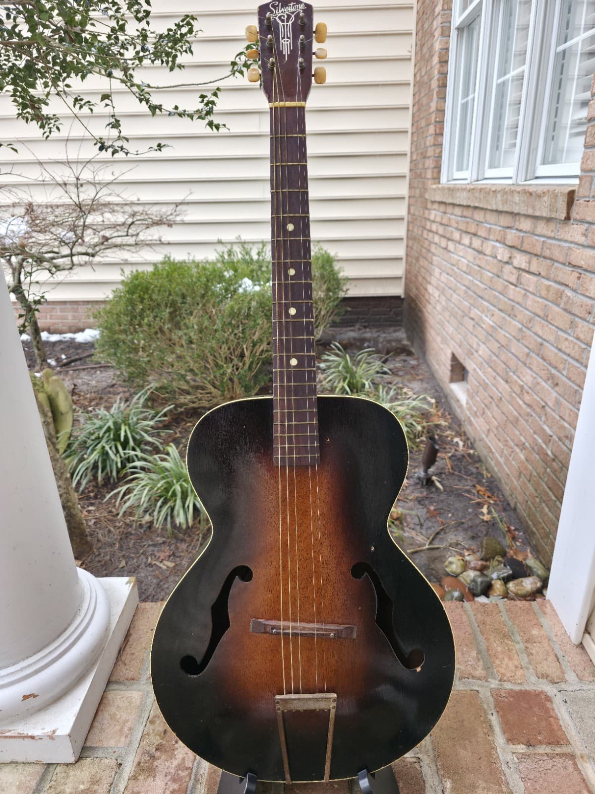 💥Video💥 Vintage 1950s-60s Silvertone Archtop Guitar