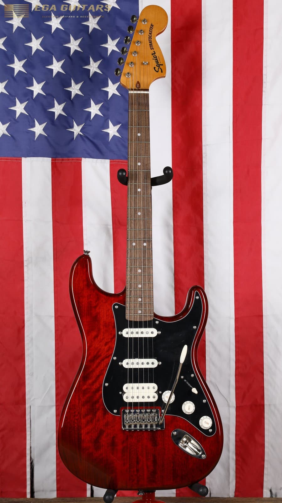 Squier Classic Vibe '70s Stratocaster HSS - Walnut