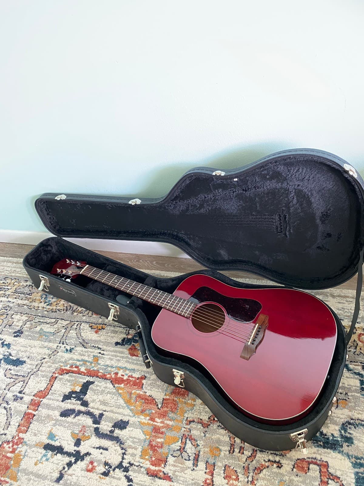 1982 Guild D-25C Spruce Top Cherry Dreadnought Vintage Acoustic Guitar D-25CH