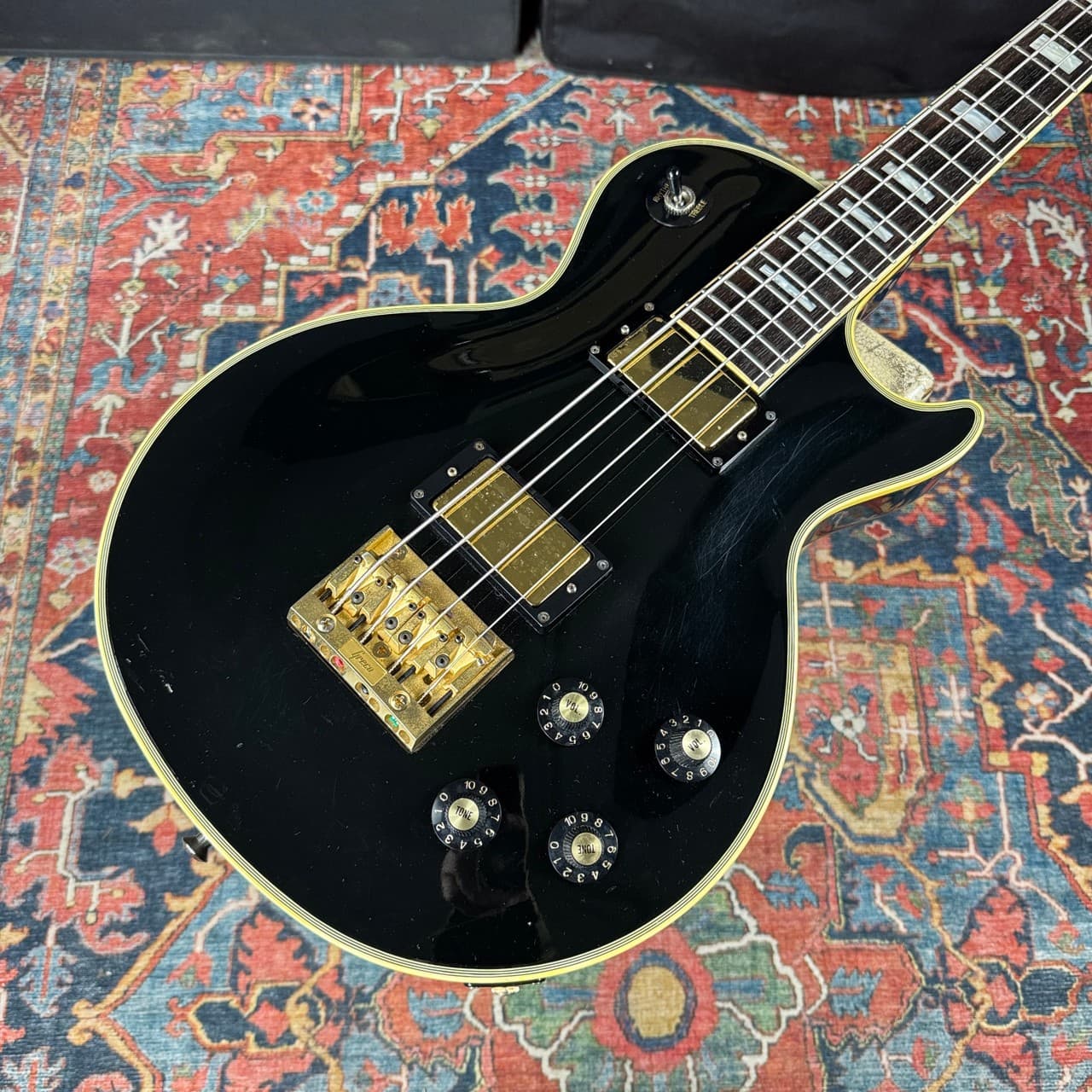 Greco Les Paul Short Scale Bass Model EGB-850 Mint Collection - 1991