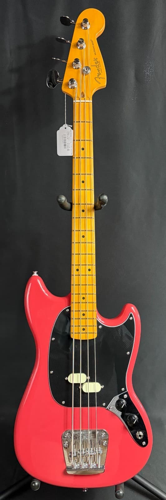 Fender American Professional Classic Mustang Bass 4-String Bass Guitar 126