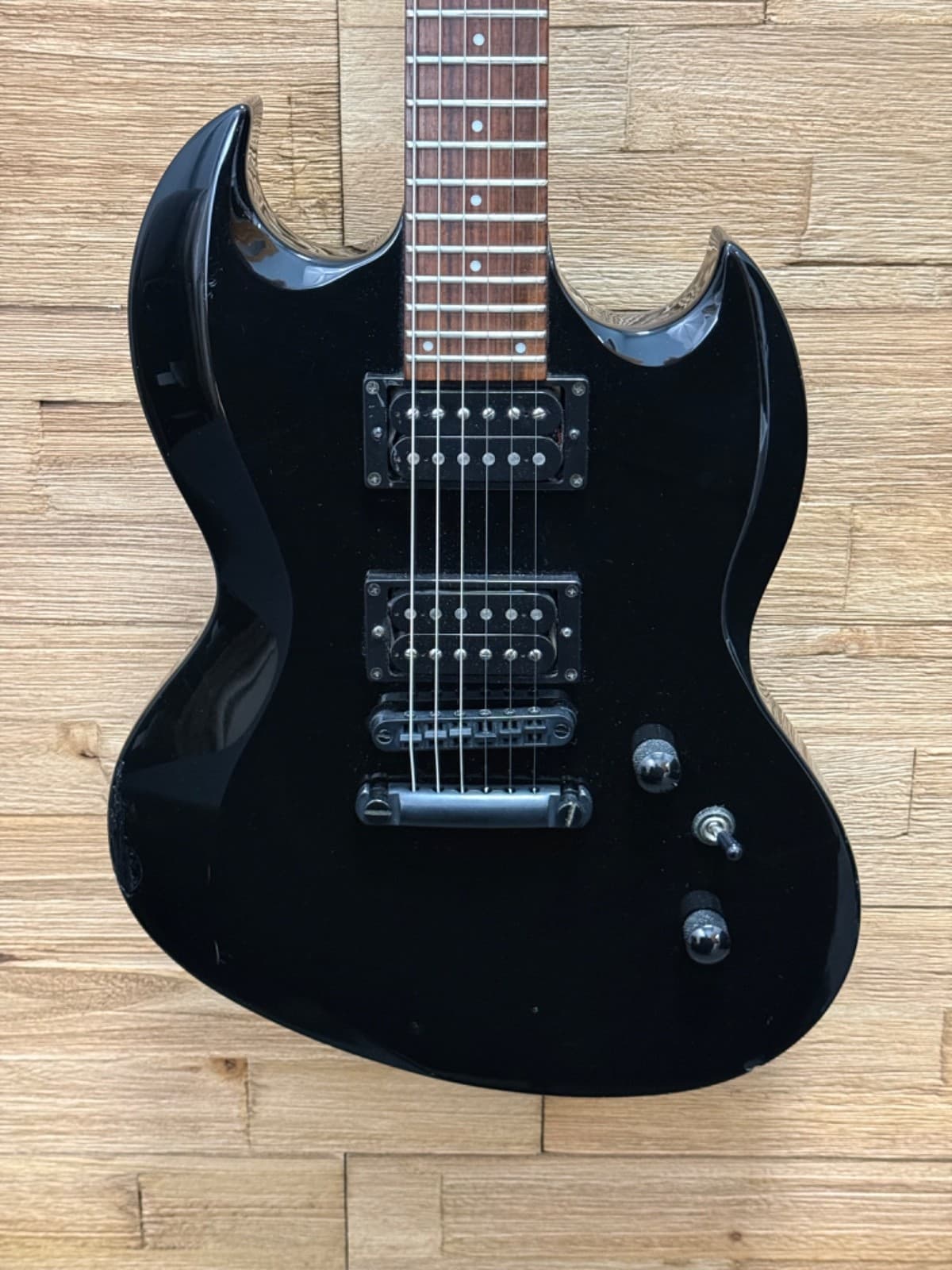 ESP LTD Viper-50 Bolt- On Electric Guitar - Black Gloss- 2004- 7lbs 8oz-