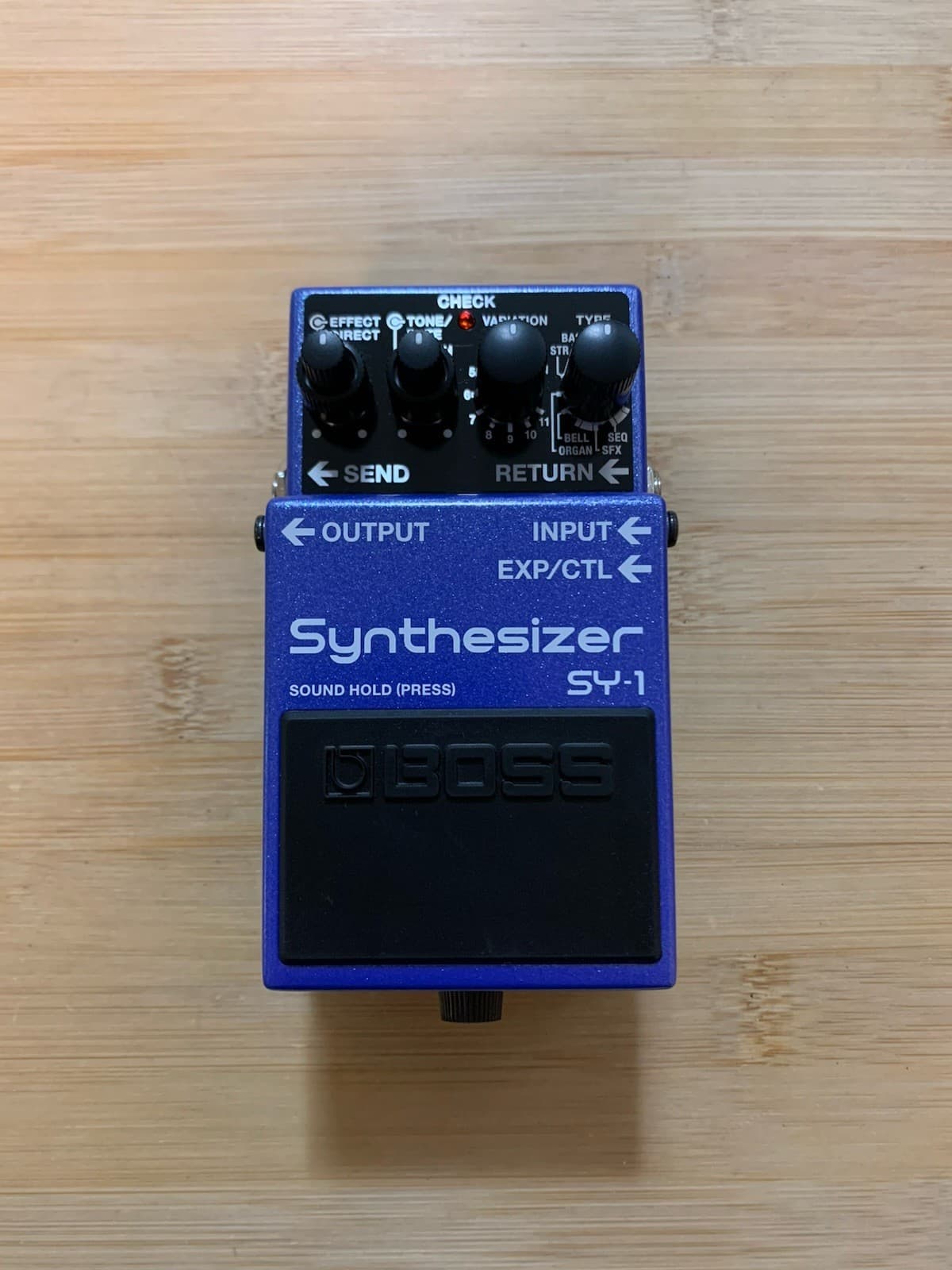 Boss SY-1 Synthesizer Guitar Pedal