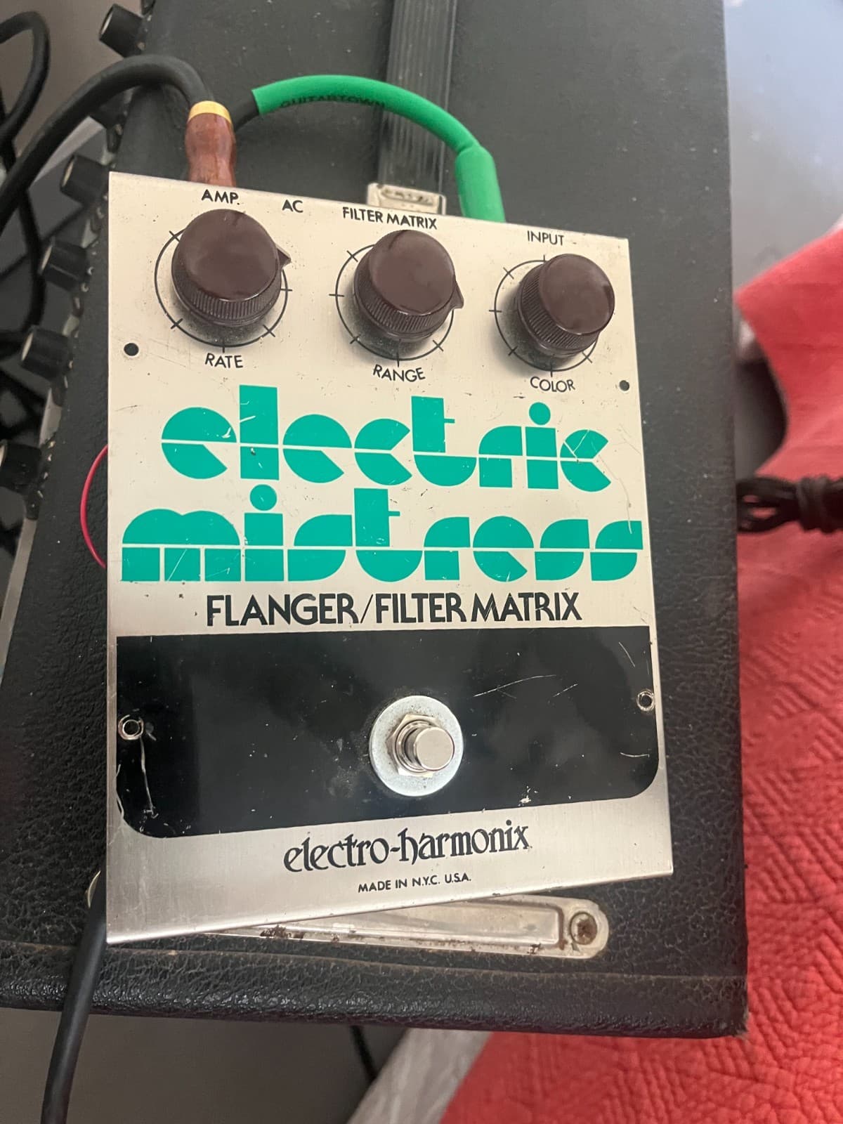 ELECTRO HARMONIX VINTAGE ELECTRIC MISTRESS GUITAR FX PEDAL