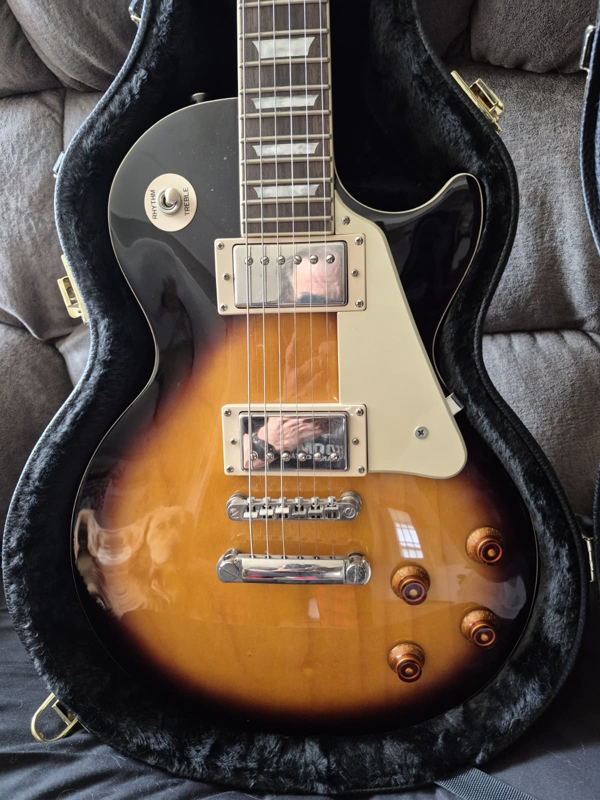 Epiphone Les Paul Standard Electric Guitar Sunburst Right-Handed w/ Case & Pick