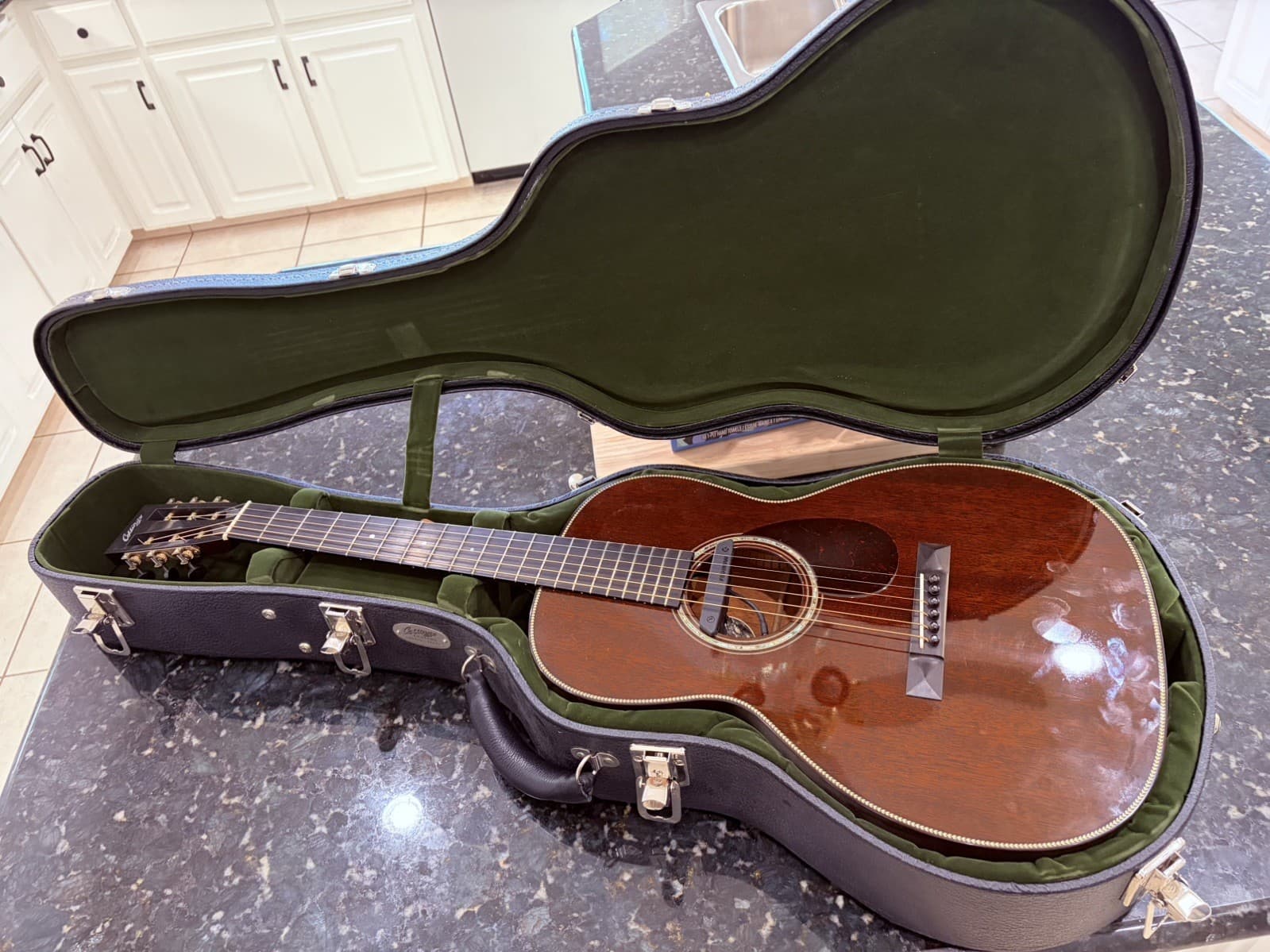 Collings Acoustic Guitar 001H Mh 12 fret guitar; serial #19407