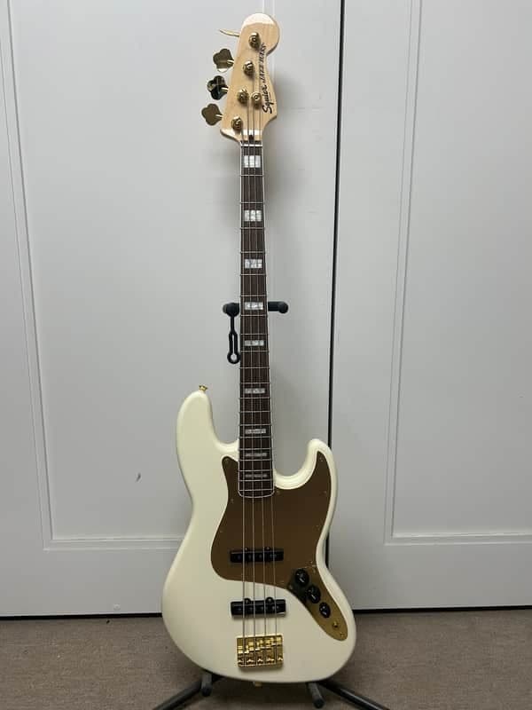 Squier 40th Anniversary Gold Edition Jazz Bass - Olympic White