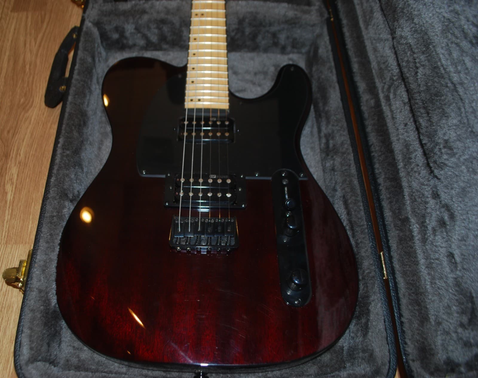 LTD TE - 200 Maroon Electric Guitar With Hardshell Case