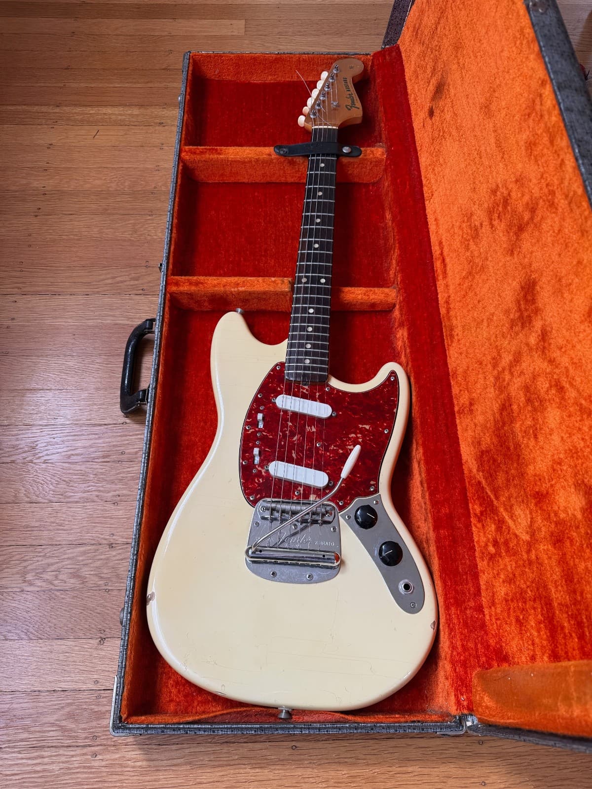 1965 Fender Mustang Vintage Offset Guitar Olympic White With Case