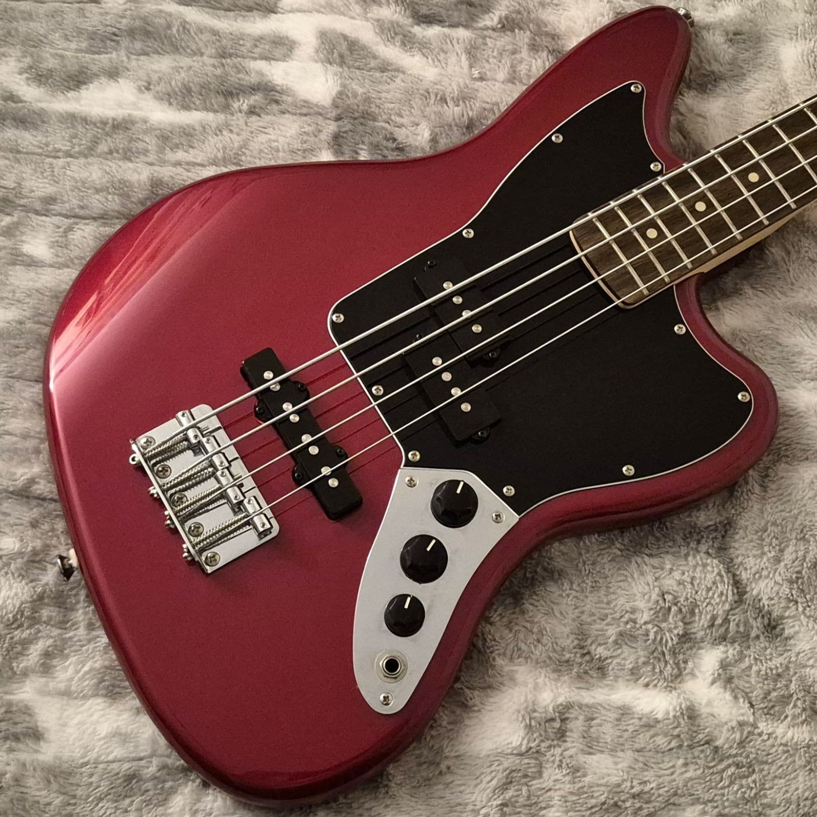Squier Vintage Modified Jaguar Bass Special SS - 30" Short Scale 4-String - Red