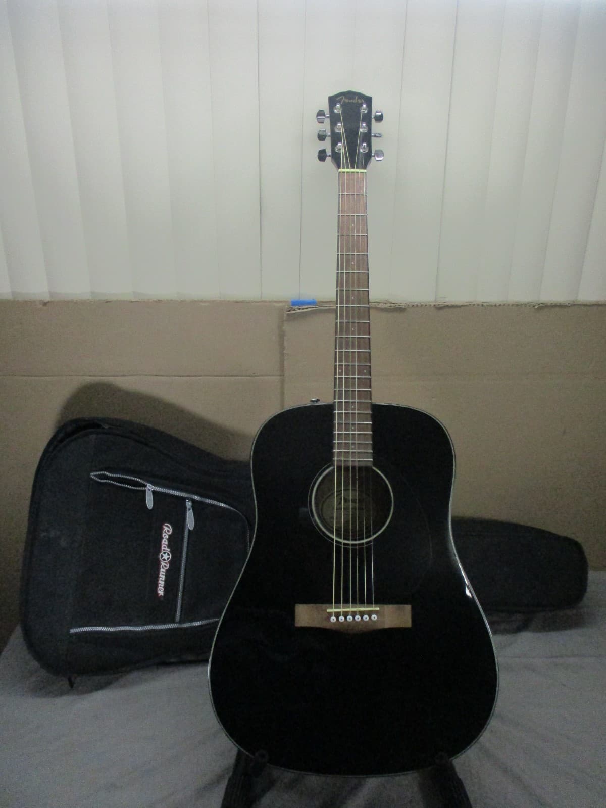 Fender CD-60S Dreadnought Acoustic 6 String Guitar Black w/ Road Runner Gig Bag