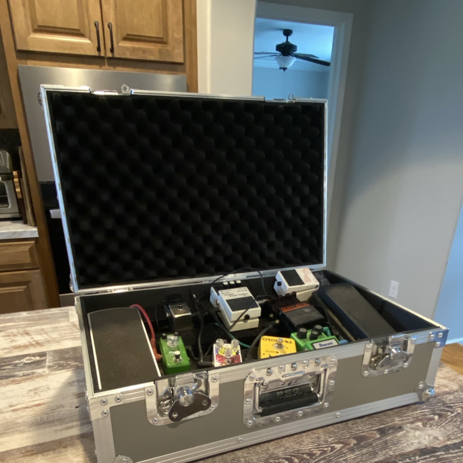 LOT OF 10 TOTAL Guitar Effects Pedal With Cry Baby Wah Pedal Included with Lot!