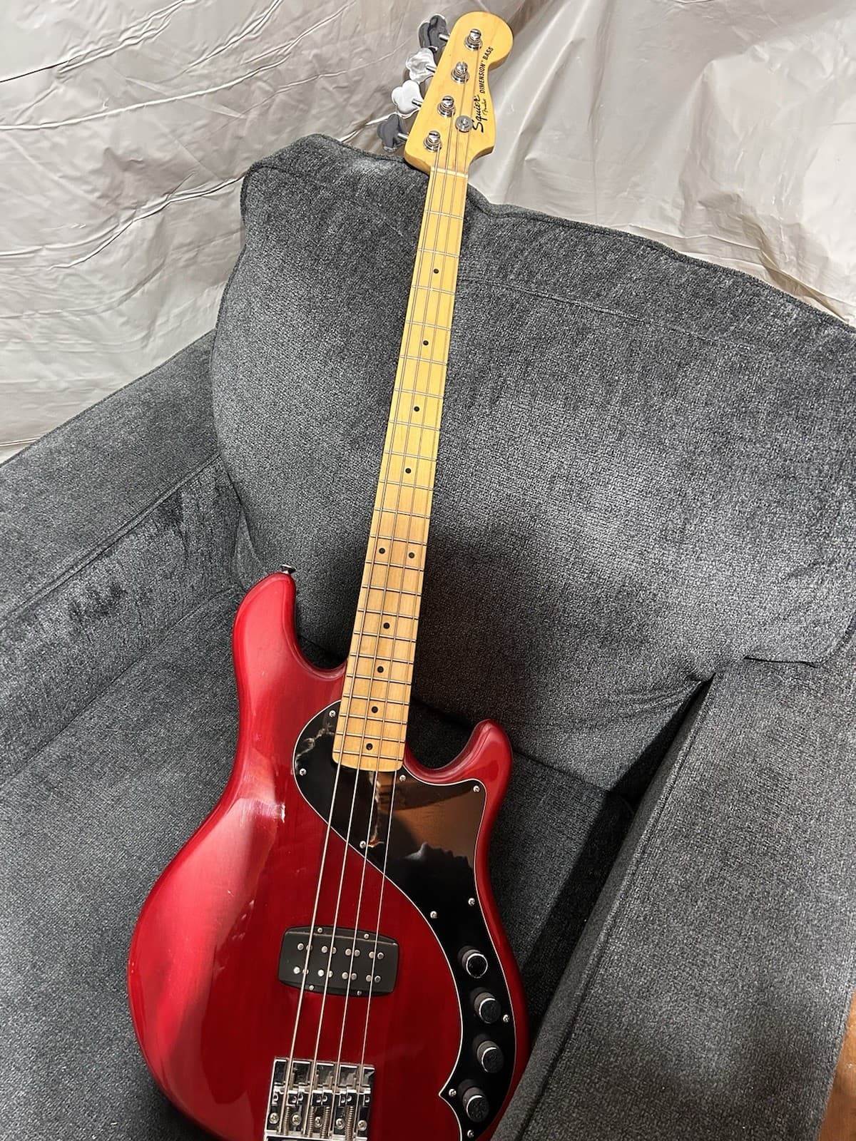 Squier Dimension IV Active Bass *please read*